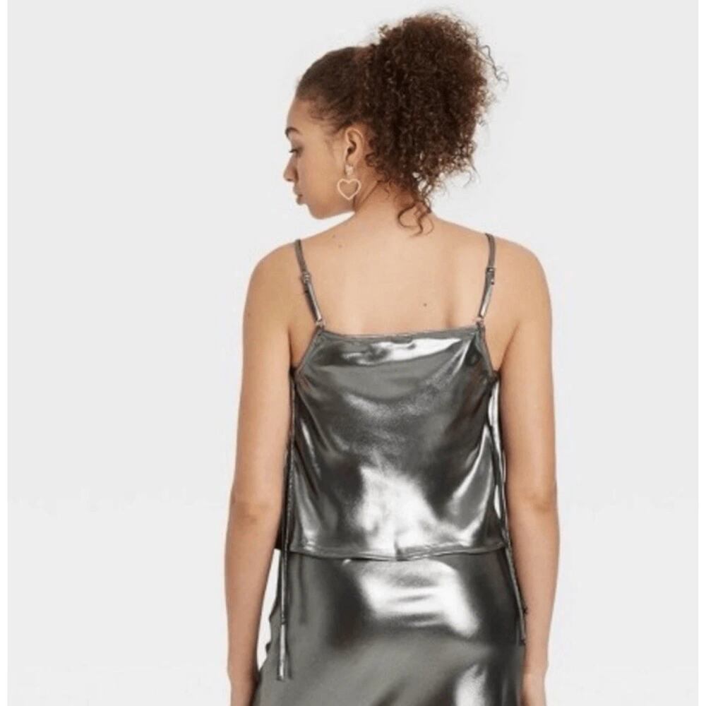 Wild Fable Silver Tart Shiny Cropped Tank Top Metallic Women’s S - Picture 2 of 3